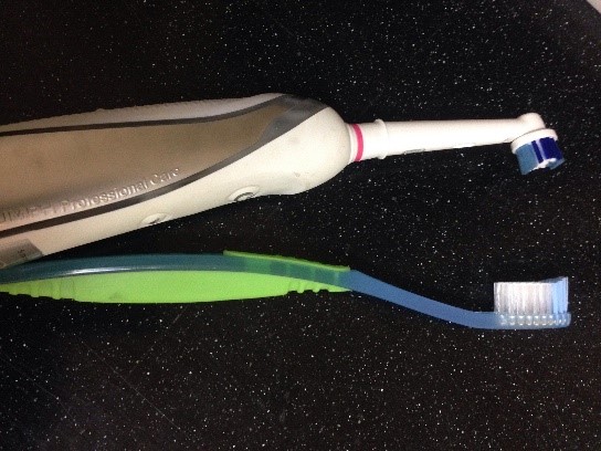 manual vs electric tooth brush