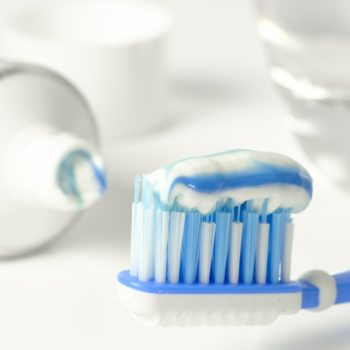 toothpaste-ingredients-and-features