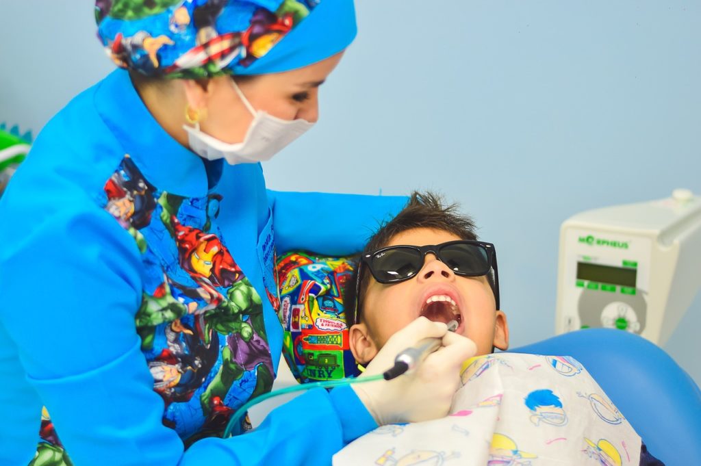children-visiting-dentist